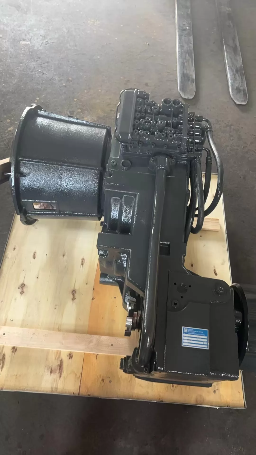 ZF4WG200 gearbox assembly for wheel loaders